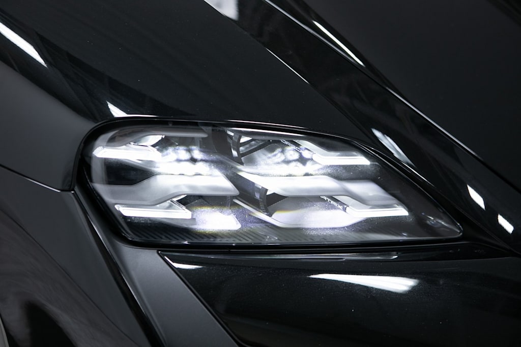 Thumbnail: 2026 Porsche Taycan - 34