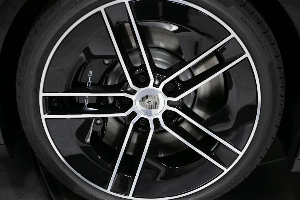 Thumbnail: 2026 Porsche Taycan - 7