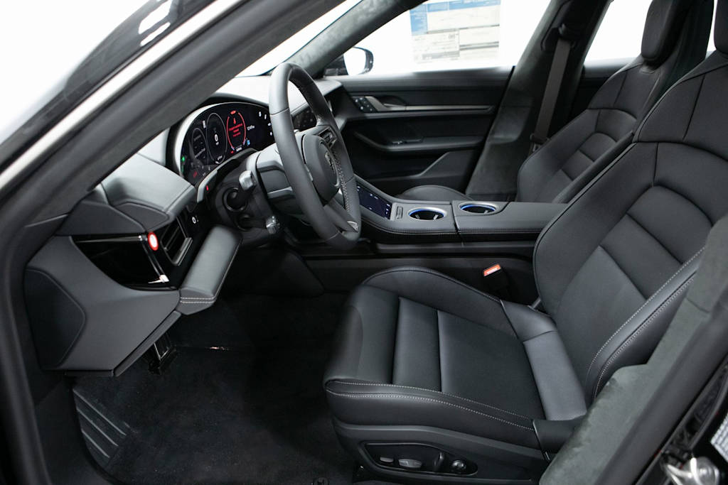 Thumbnail: 2026 Porsche Taycan - 10