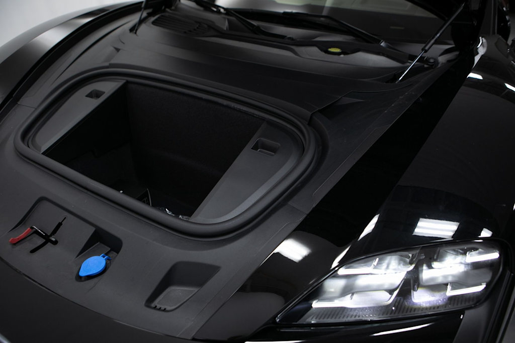 Thumbnail: 2026 Porsche Taycan - 33