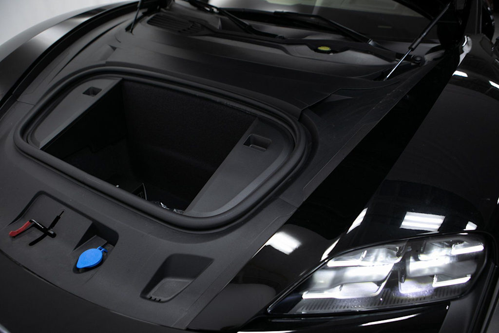 Thumbnail: 2026 Porsche Taycan - 33