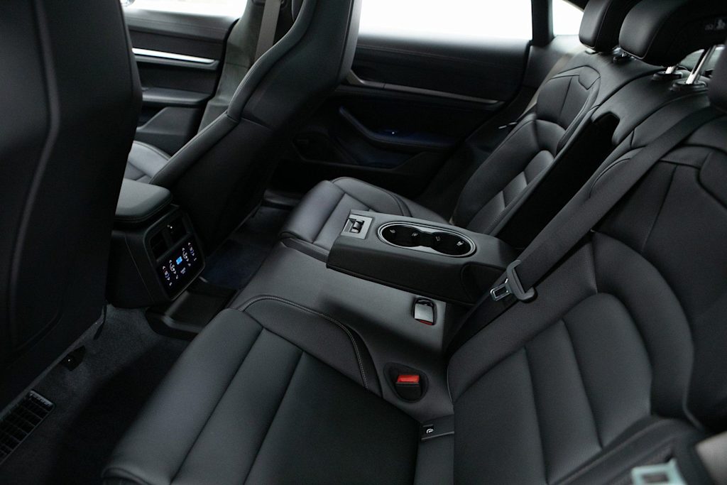 Thumbnail: 2026 Porsche Taycan - 31