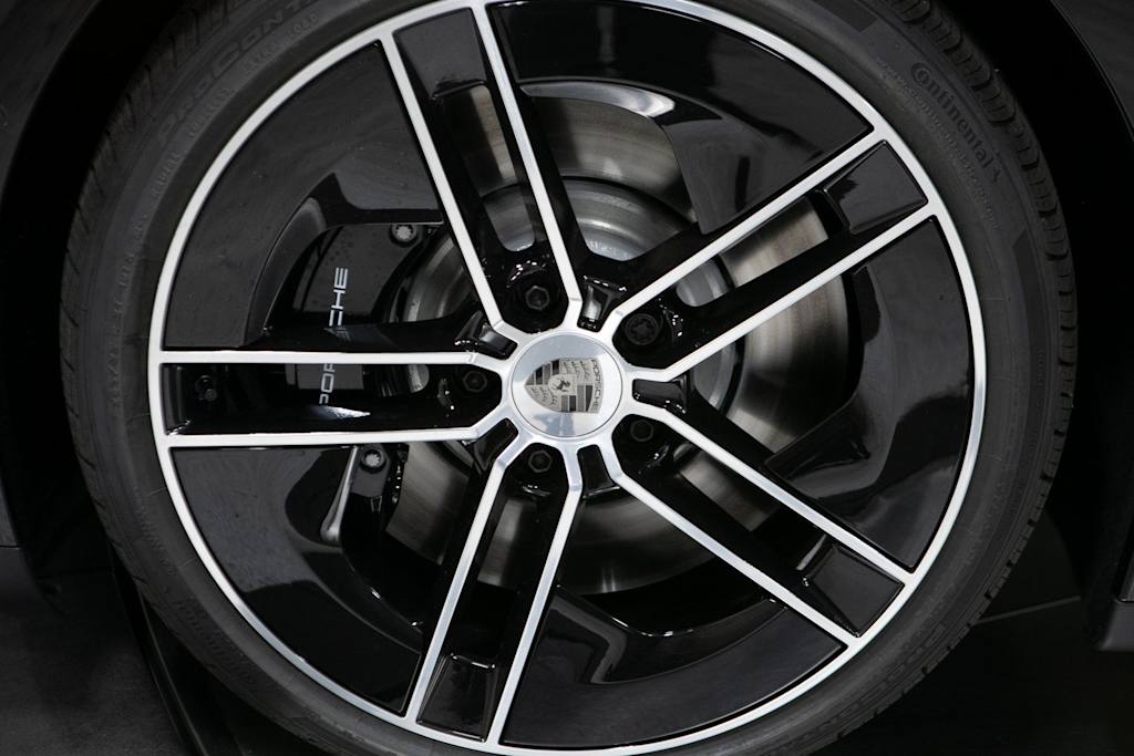 Thumbnail: 2026 Porsche Taycan - 7