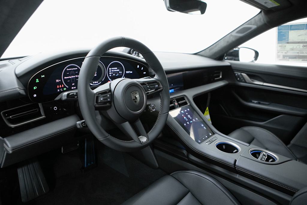 Thumbnail: 2026 Porsche Taycan - 2