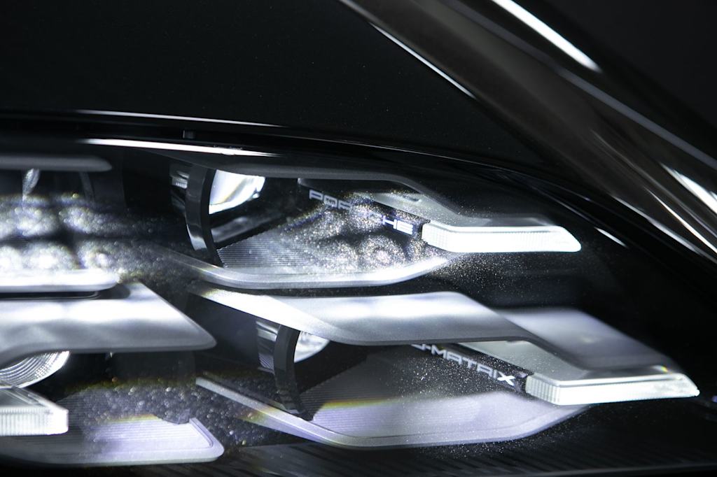 Thumbnail: 2026 Porsche Taycan - 14