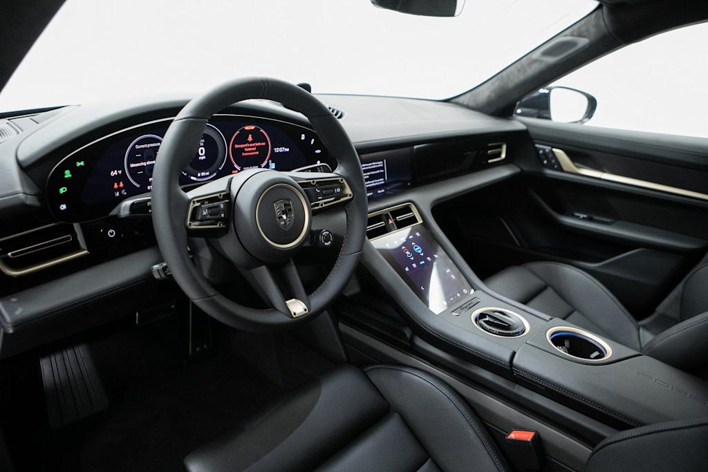 Thumbnail: 2026 Porsche Taycan - 2