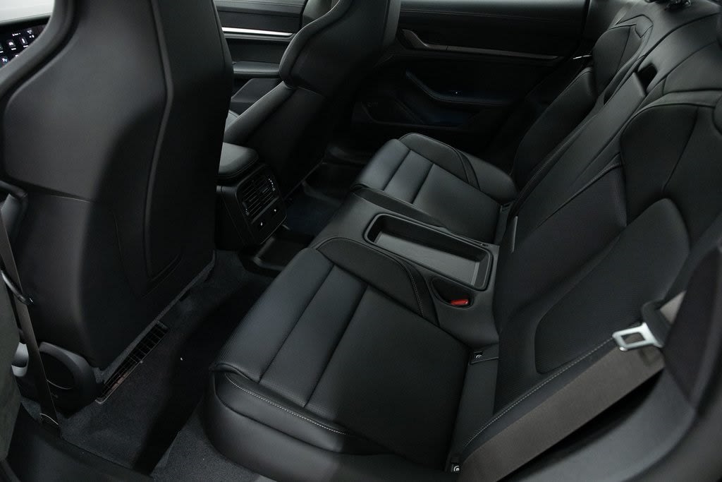 Thumbnail: 2025 Porsche Taycan - 9