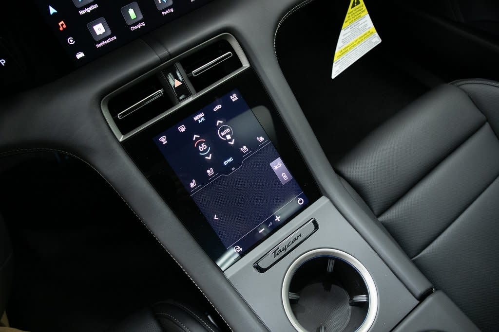 Thumbnail: 2025 Porsche Taycan - 10