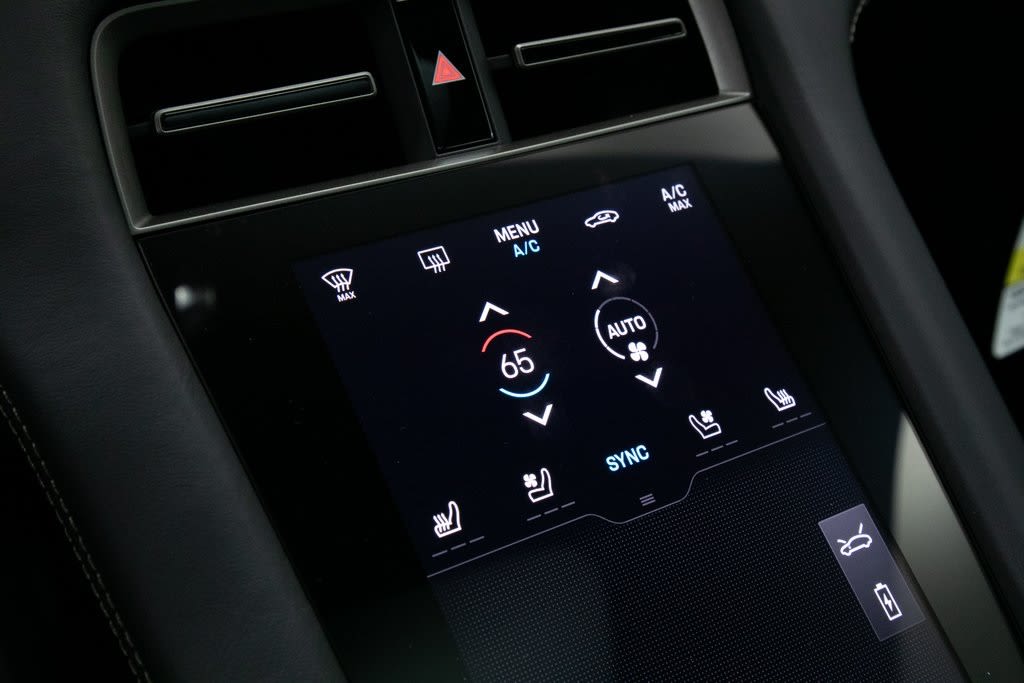 Thumbnail: 2025 Porsche Taycan - 25