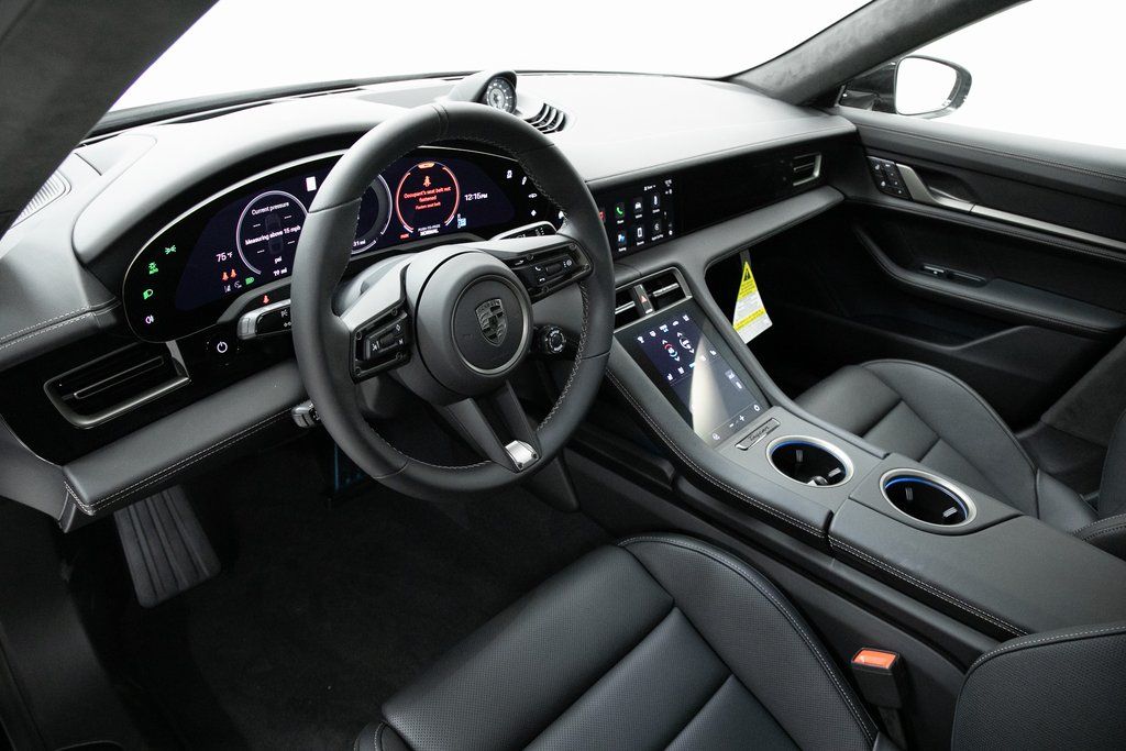 Thumbnail: 2025 Porsche Taycan - 2