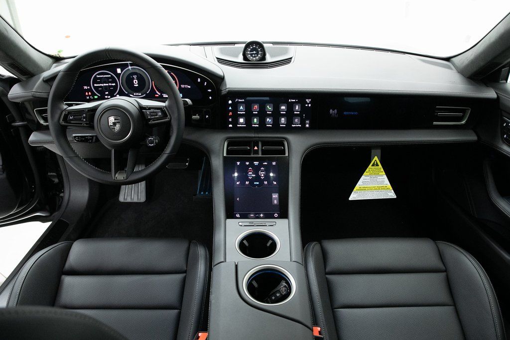 Thumbnail: 2025 Porsche Taycan - 6