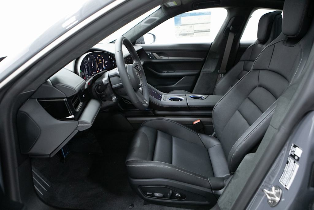 Thumbnail: 2026 Porsche Taycan - 7