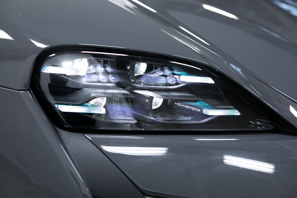 Thumbnail: 2026 Porsche Taycan - 31