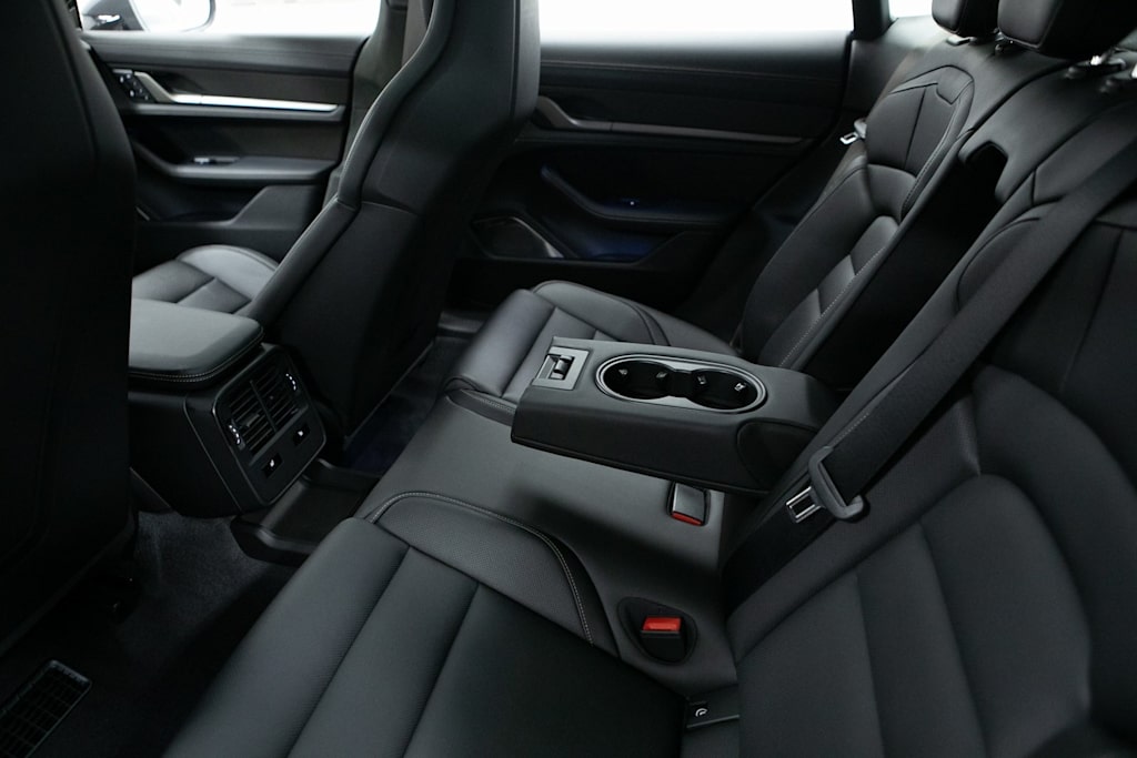 Thumbnail: 2026 Porsche Taycan - 28