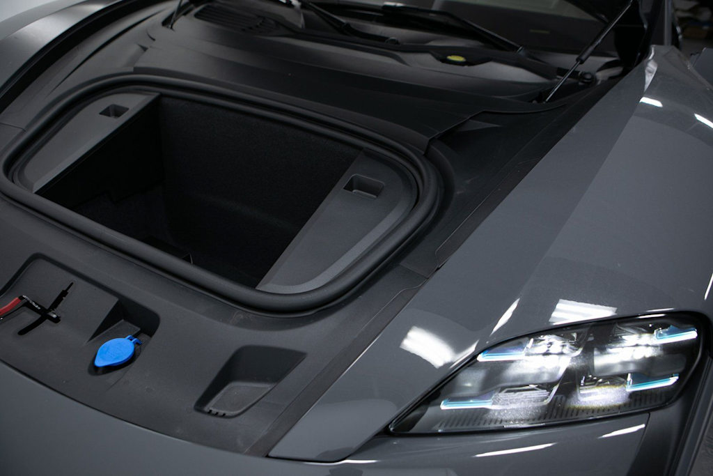 Thumbnail: 2026 Porsche Taycan - 32