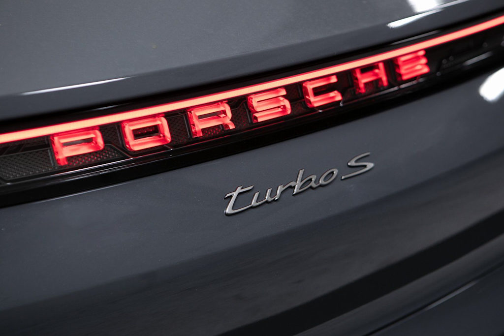 Thumbnail: 2026 Porsche Taycan - 36