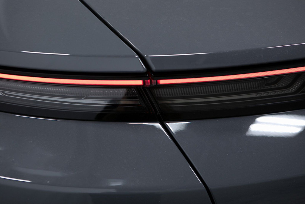 Thumbnail: 2026 Porsche Taycan - 35