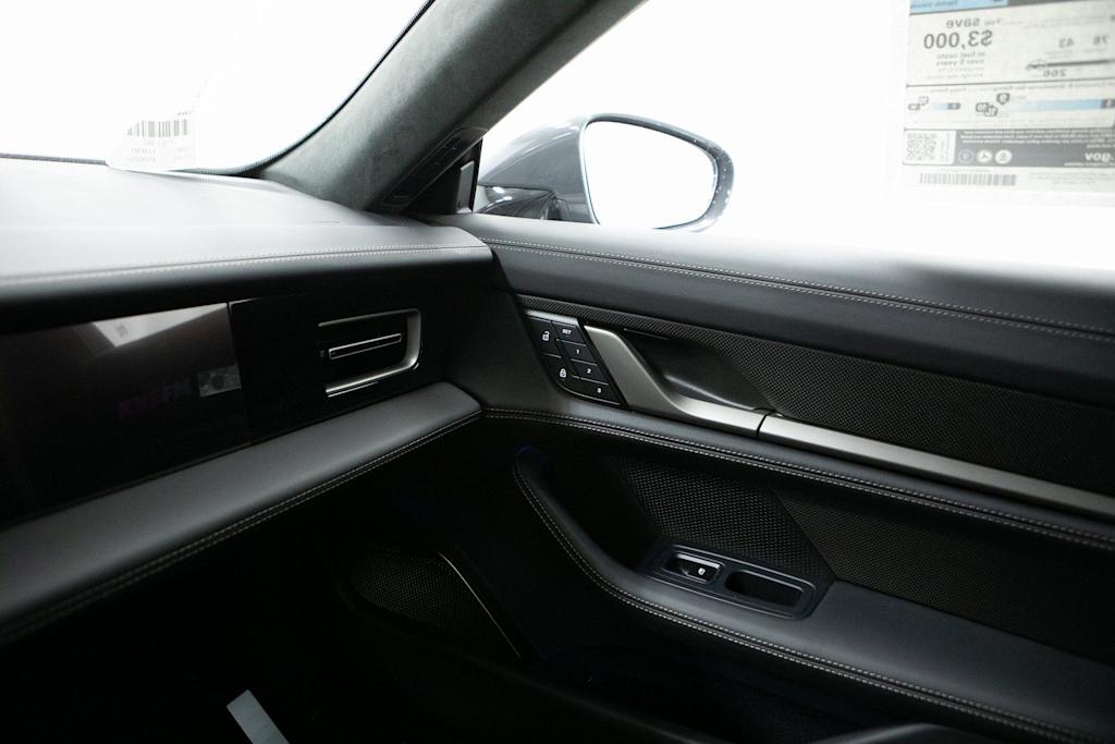 Thumbnail: 2026 Porsche Taycan - 26