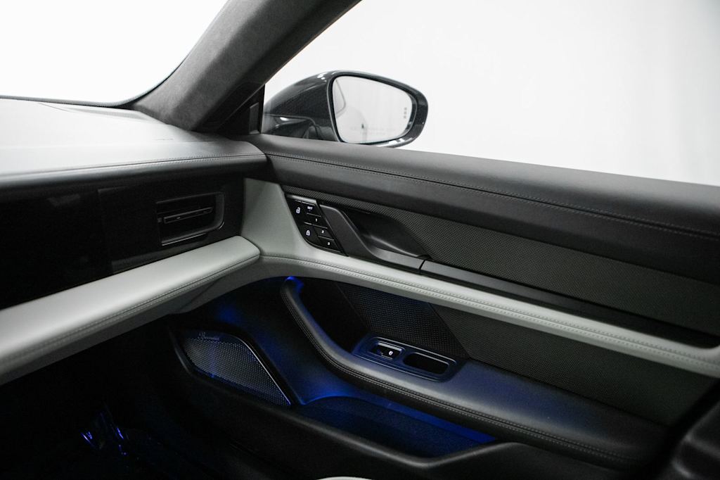 Thumbnail: 2021 Porsche Taycan - 30
