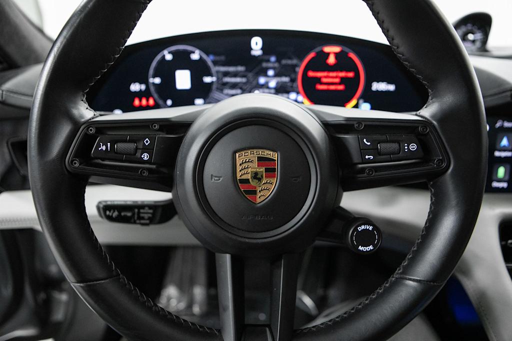 Thumbnail: 2021 Porsche Taycan - 10