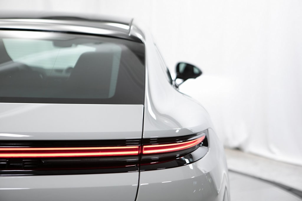 Thumbnail: 2026 Porsche Panamera - 37