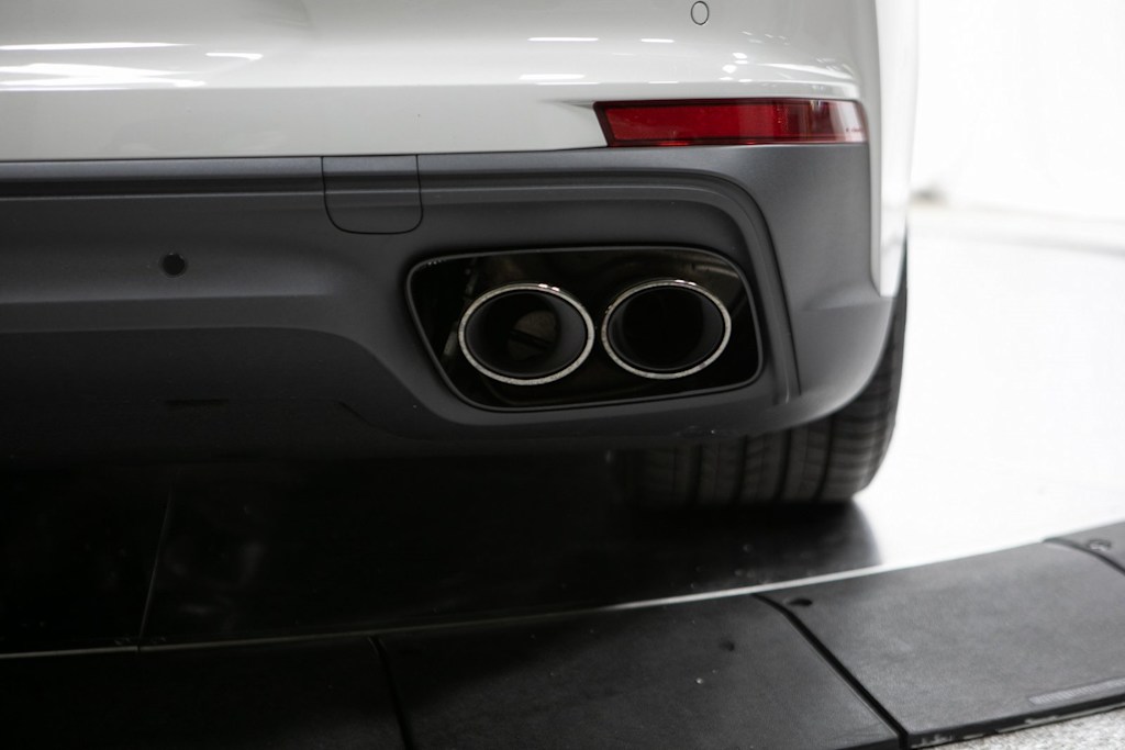 Thumbnail: 2026 Porsche Panamera - 36