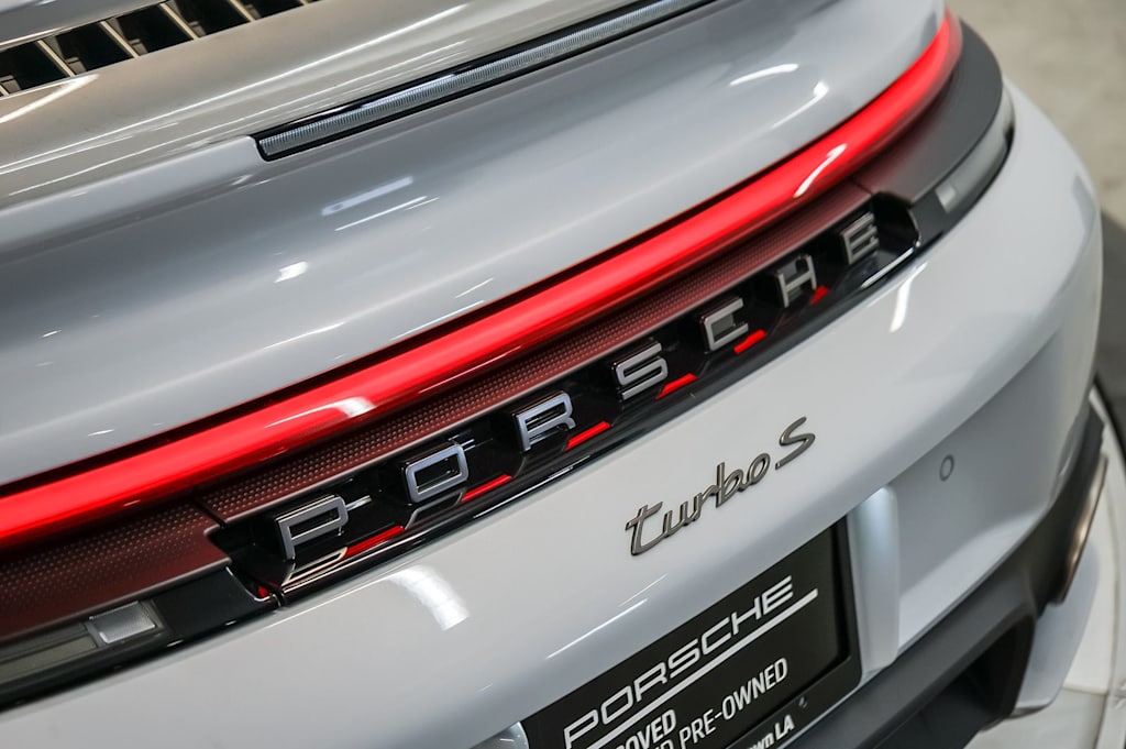 Thumbnail: 2026 Porsche 911 - 19