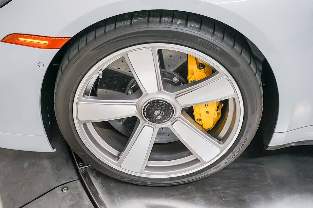 Thumbnail: 2026 Porsche 911 - 20