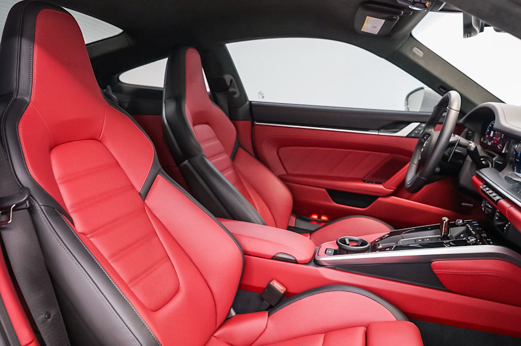 Thumbnail: 2026 Porsche 911 - 10
