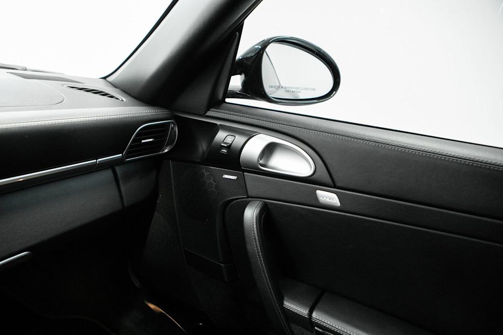Thumbnail: 2011 Porsche 911 - 25