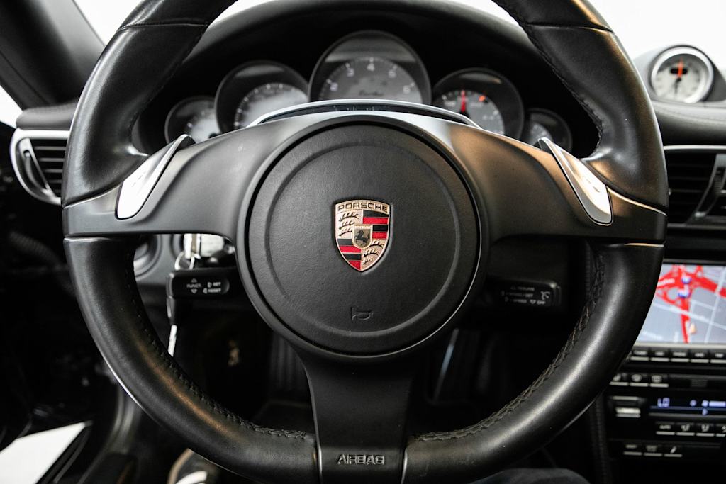 Thumbnail: 2011 Porsche 911 - 10