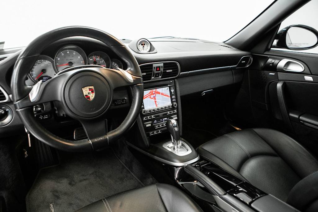 Thumbnail: 2011 Porsche 911 - 6