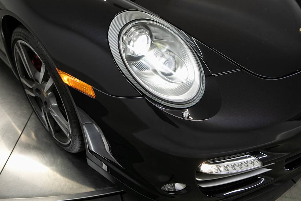 Thumbnail: 2011 Porsche 911 - 5
