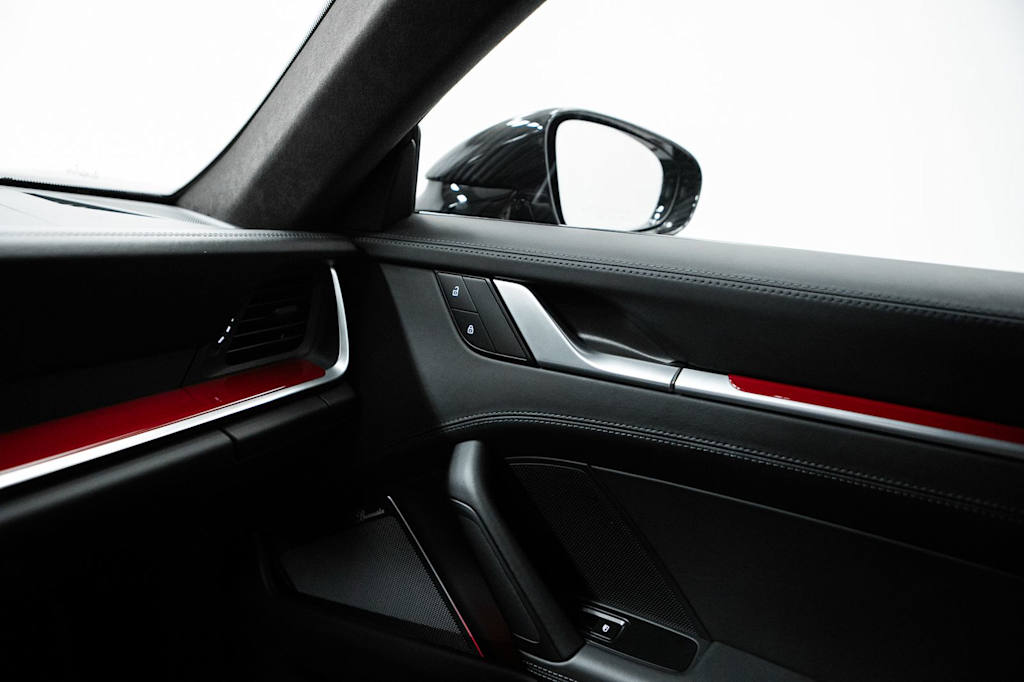 Thumbnail: 2022 Porsche 911 - 26