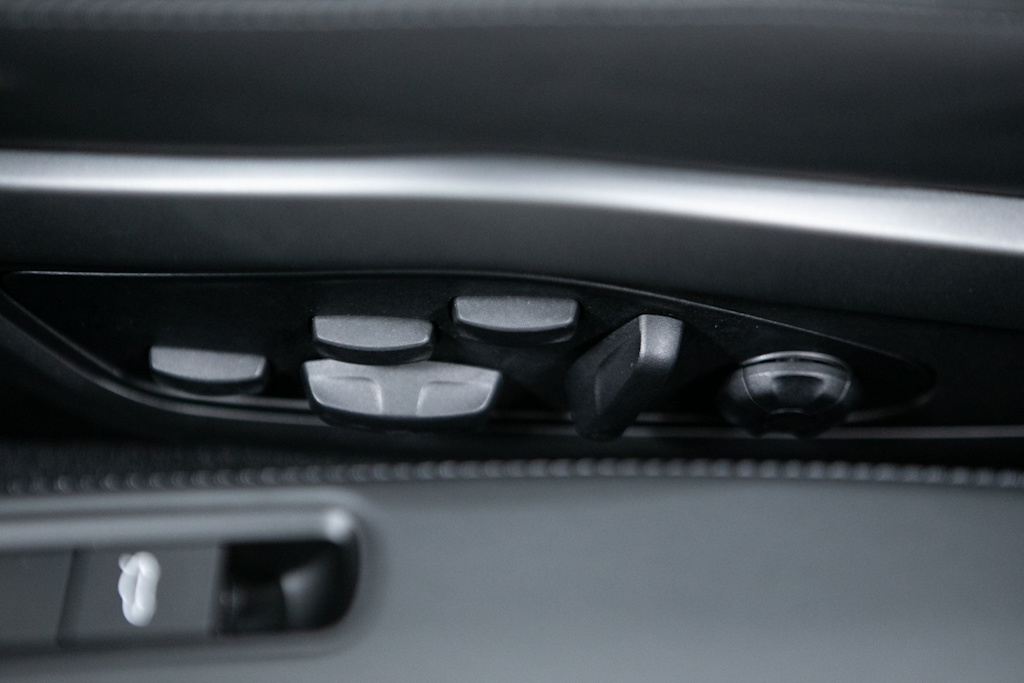 Thumbnail: 2025 Porsche 911 - 21