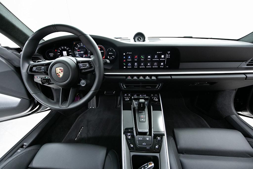 Thumbnail: 2025 Porsche 911 - 9