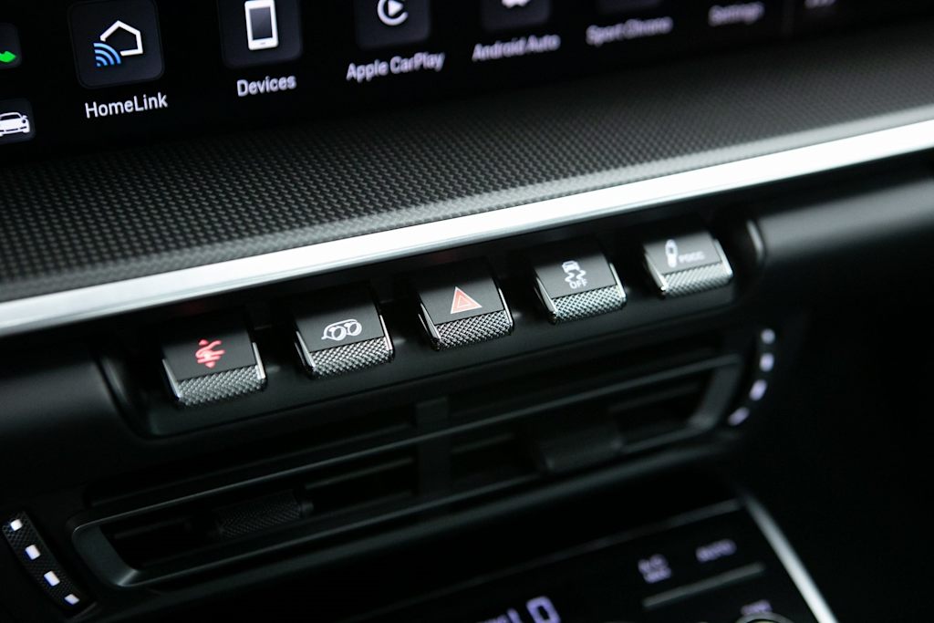 Thumbnail: 2025 Porsche 911 - 25