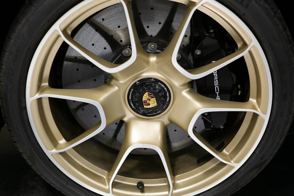 Thumbnail: 2025 Porsche 911 - 17