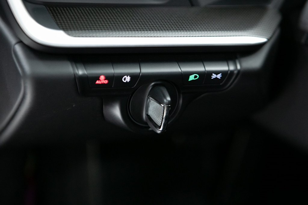 Thumbnail: 2025 Porsche 911 - 24