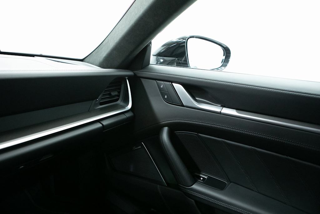 Thumbnail: 2025 Porsche 911 - 28