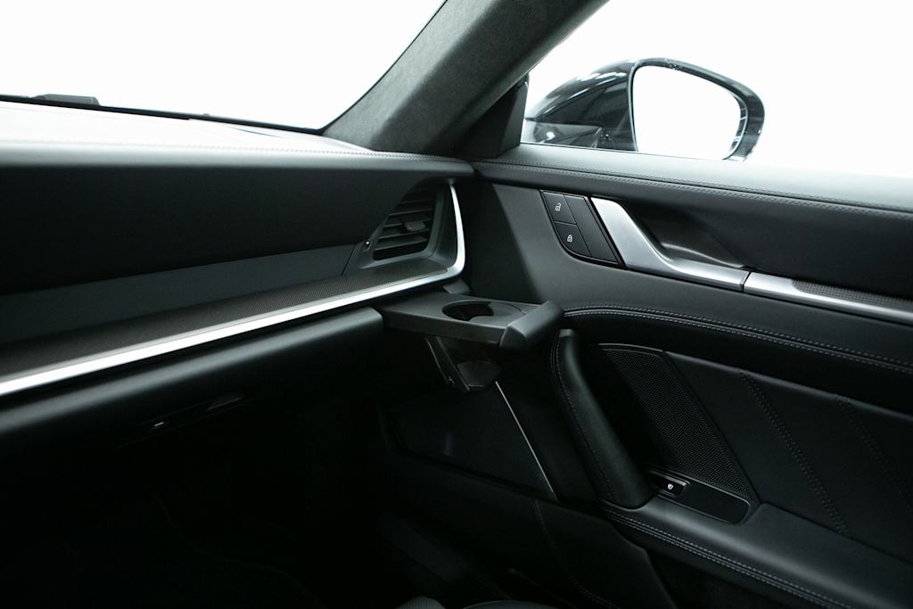 Thumbnail: 2025 Porsche 911 - 29