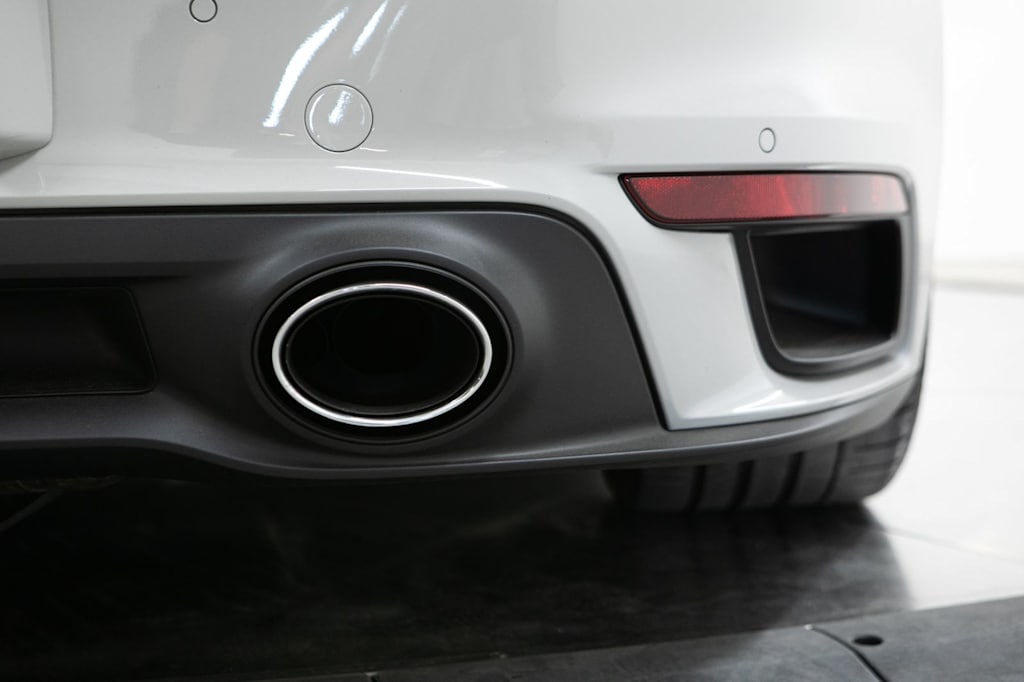 Thumbnail: 2023 Porsche 911 - 34