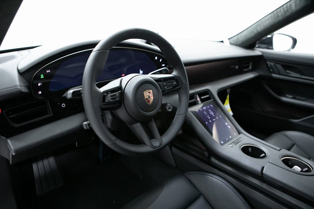 Thumbnail: 2026 Porsche Taycan - 2