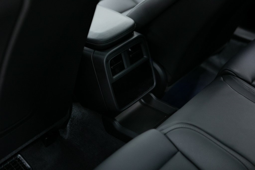 Thumbnail: 2026 Porsche Taycan - 29