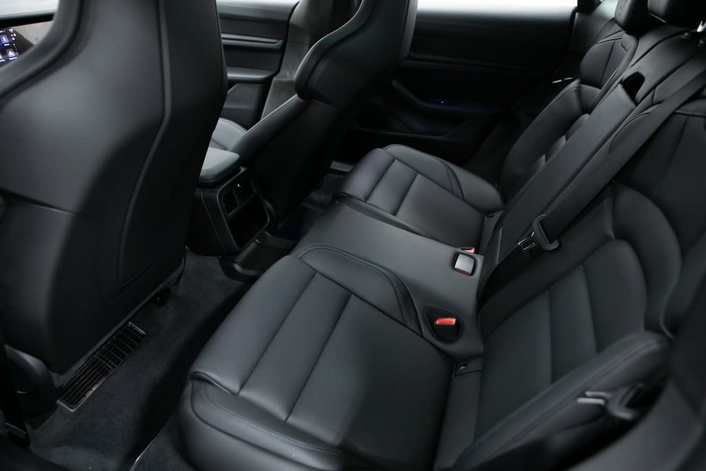 Thumbnail: 2026 Porsche Taycan - 28