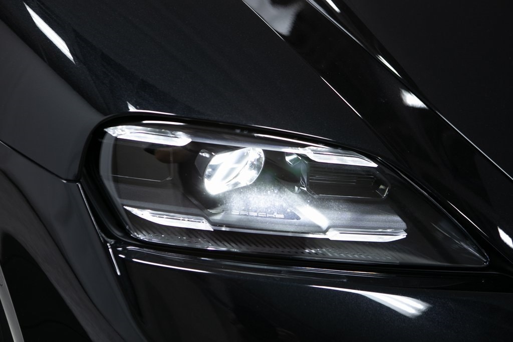 Thumbnail: 2026 Porsche Taycan - 33