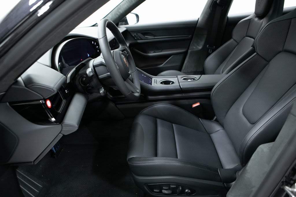 Thumbnail: 2026 Porsche Taycan - 9