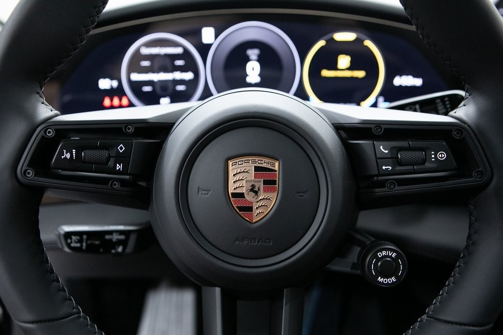 Thumbnail: 2026 Porsche Taycan - 19