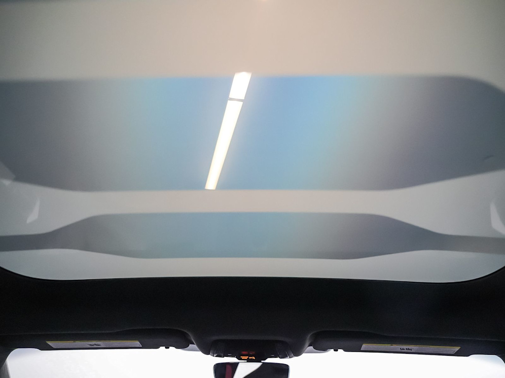 Thumbnail: 2023 Porsche Taycan - 24