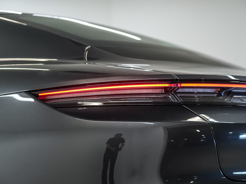 Thumbnail: 2023 Porsche Taycan - 23